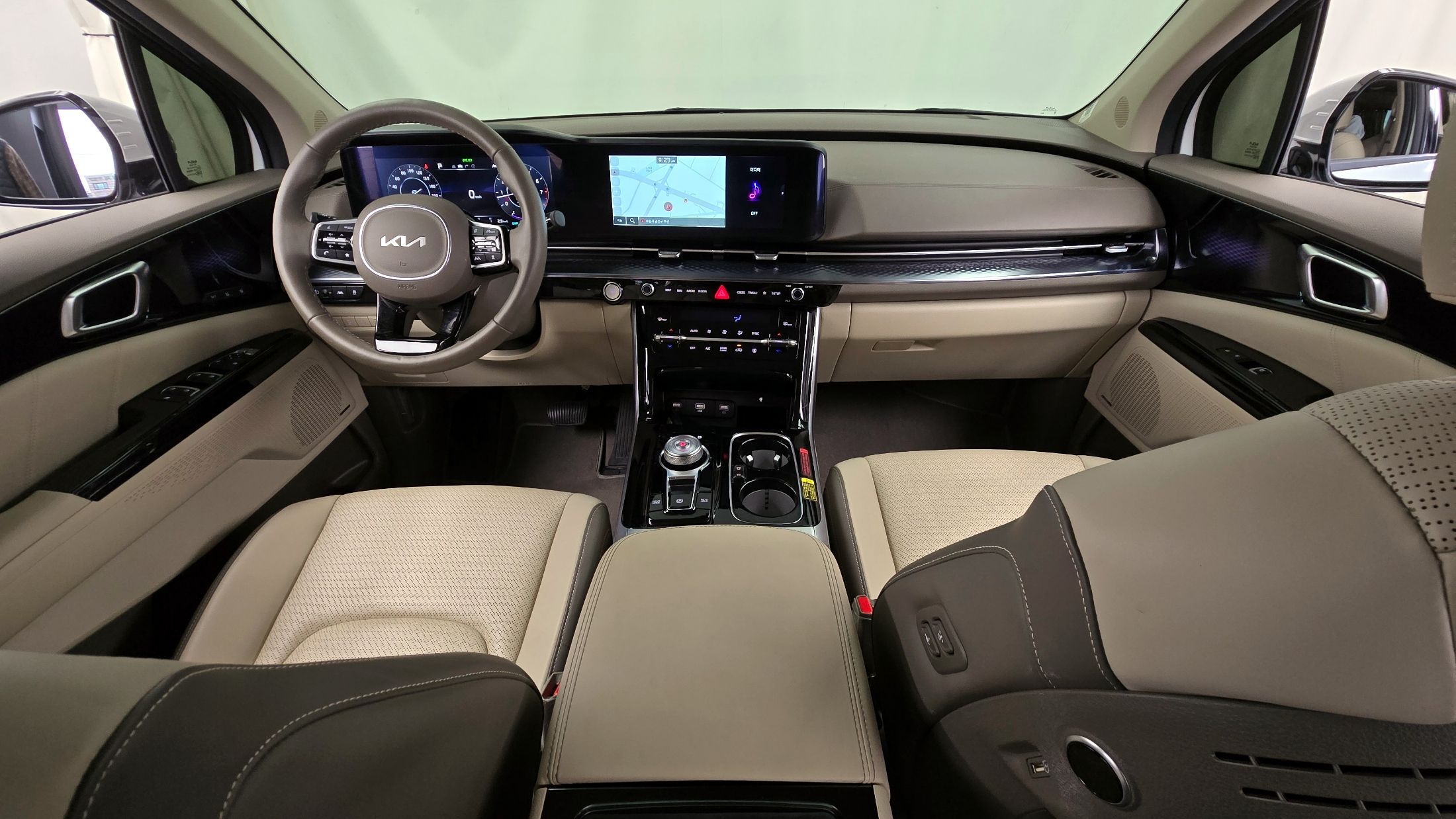 KIA CARNIVAL 2023