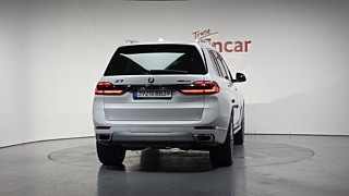 BMW X7 G07 2024