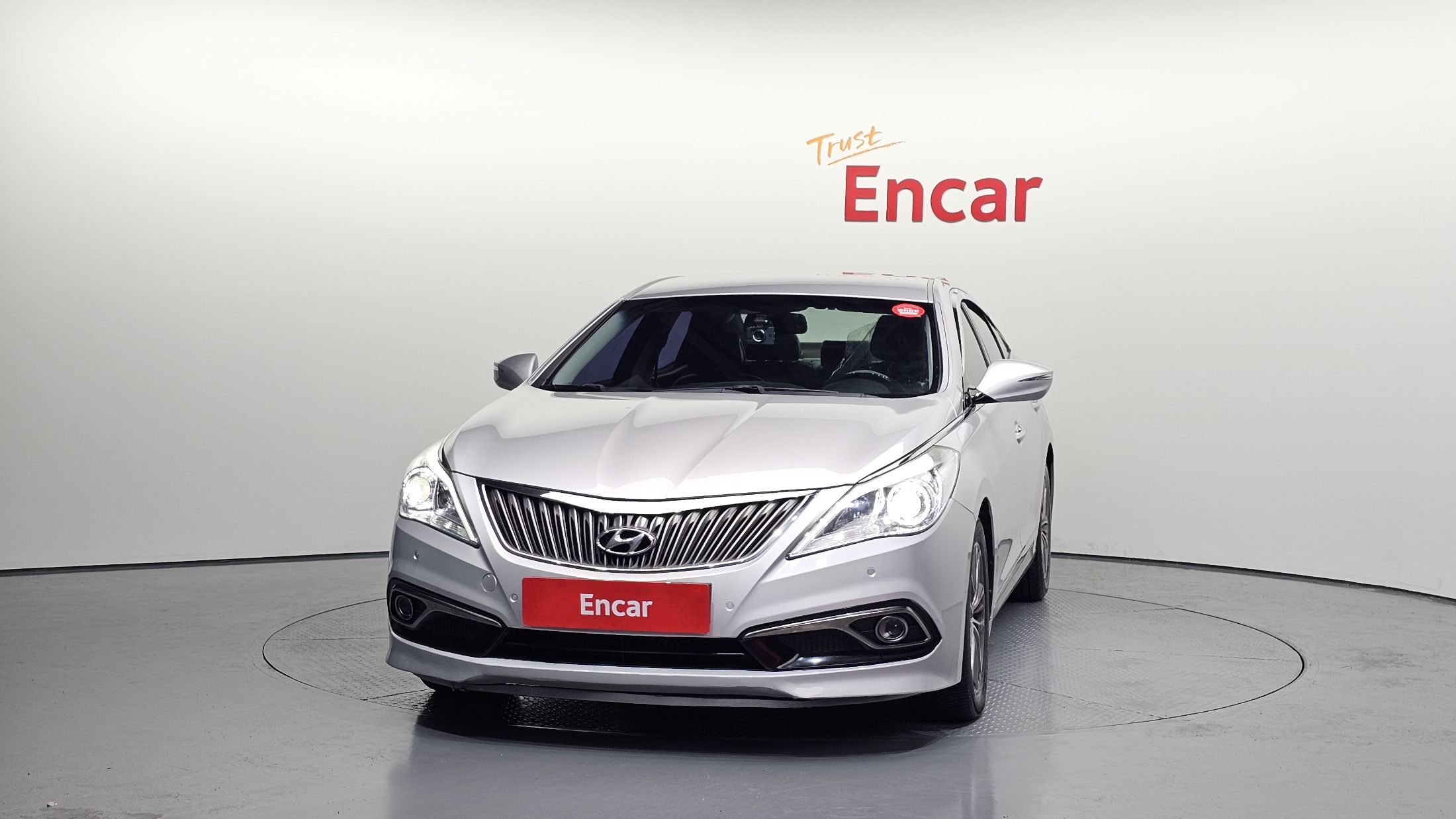 HYUNDAI GRANDEUR HG 2015