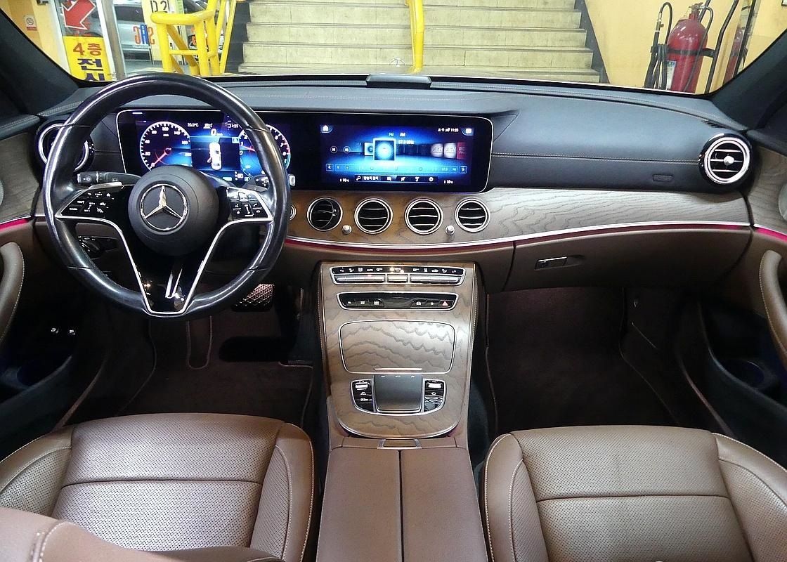 MERCEDES BENZ E-CLASS W213 2021