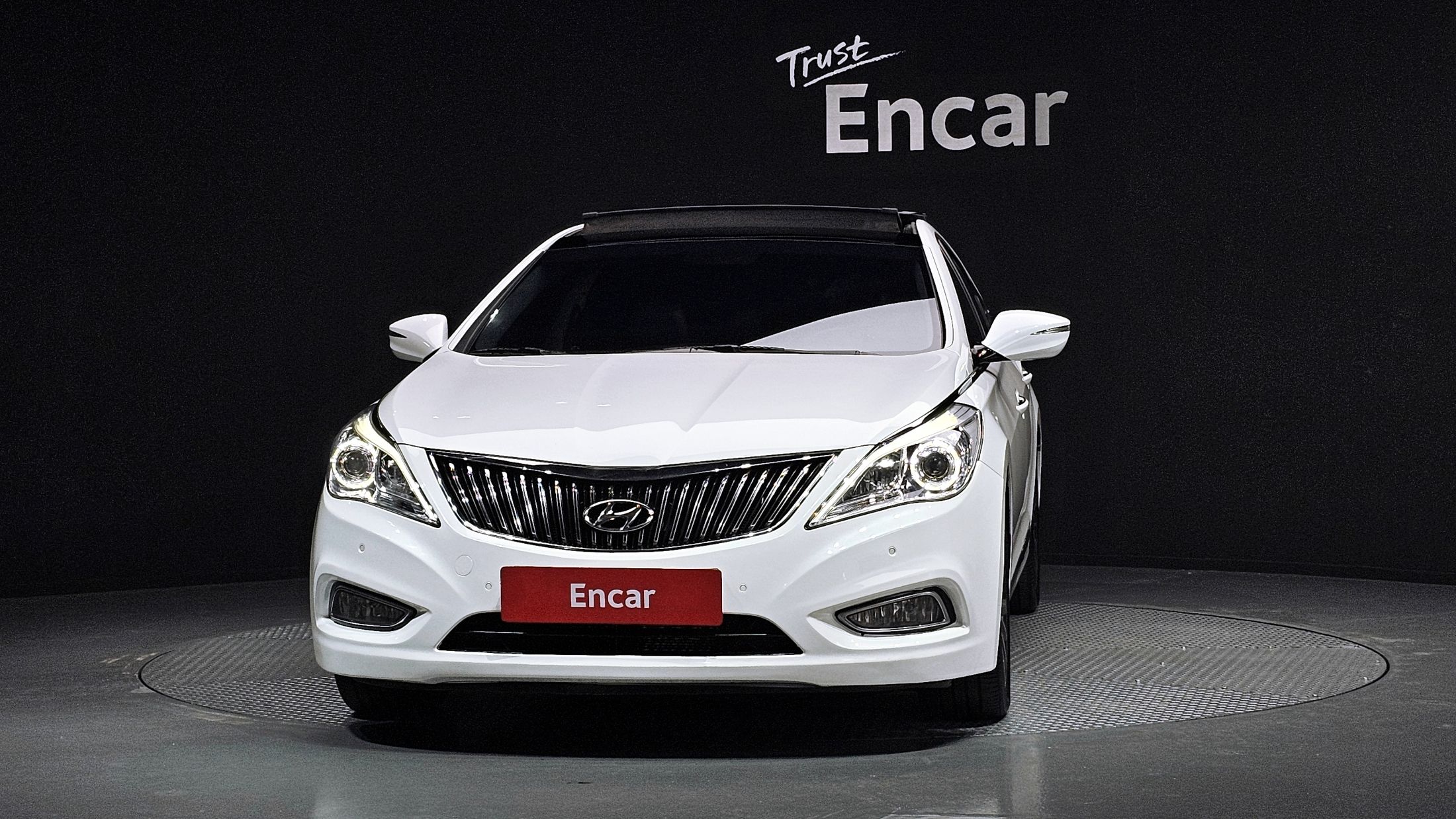 HYUNDAI GRANDEUR HG 2014