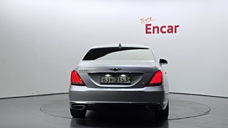 GENESIS EQ900 2017