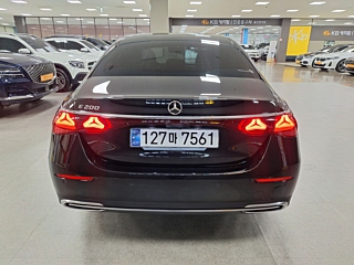 MERCEDES BENZ E-CLASS W214 2024