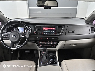 KIA CARNIVAL 2017