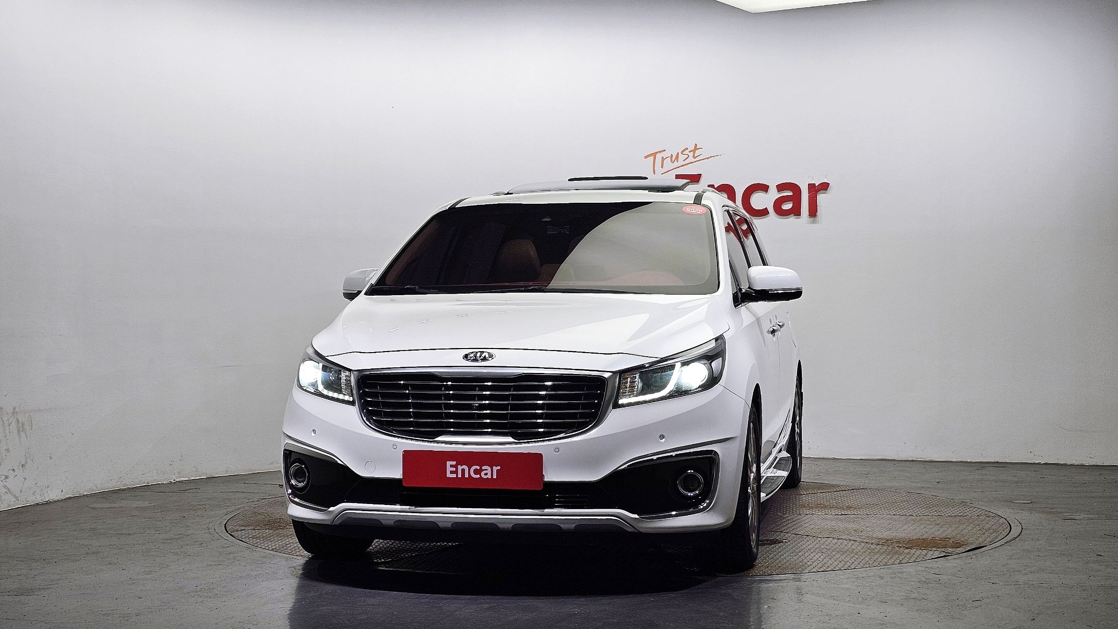 KIA CARNIVAL 2016