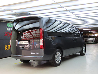 HYUNDAI STARIA 2023