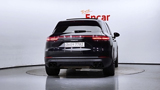 PORSCHE CAYENNE PO536 2020