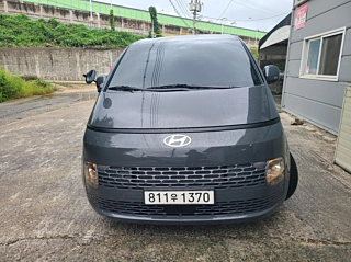 HYUNDAI STARIA 2025
