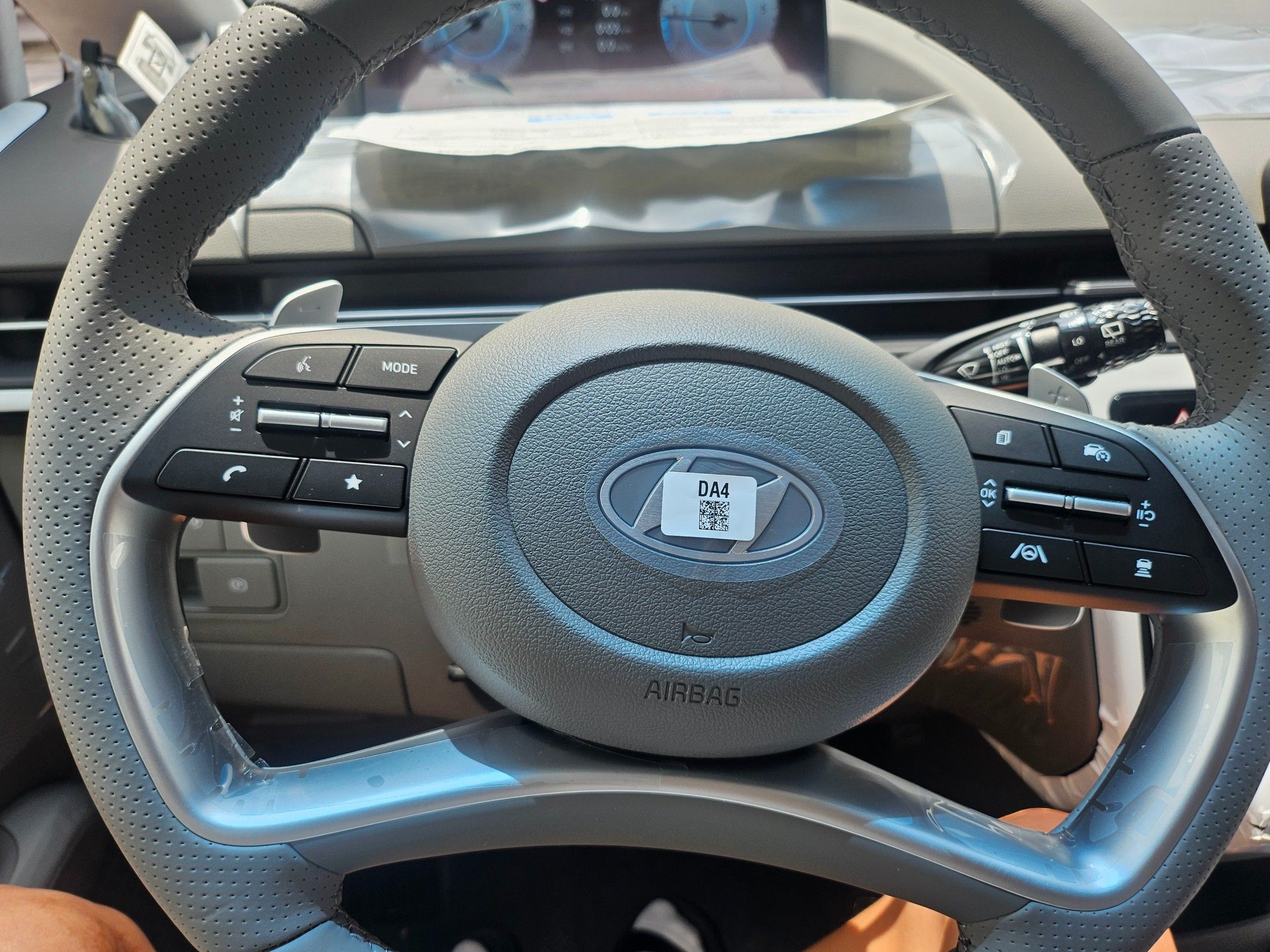 HYUNDAI STARIA 2025