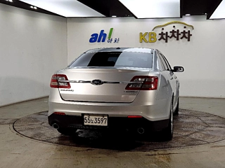 FORD TAURUS 2013