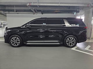 KIA CARNIVAL 2023