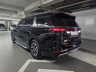 KIA CARNIVAL 2023
