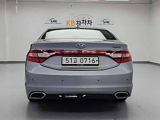 HYUNDAI GRANDEUR HG HYBRID 2016