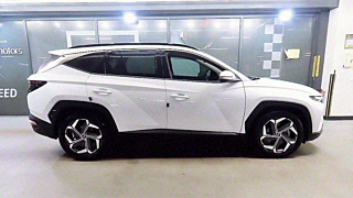 HYUNDAI TUCSON NX4 2021
