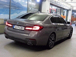 BMW 5-SERIES G30 2021