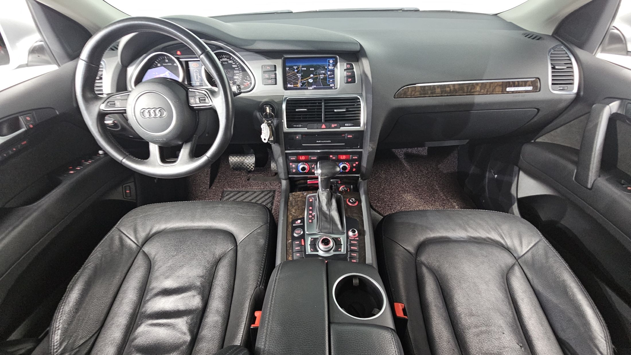AUDI Q7 2015