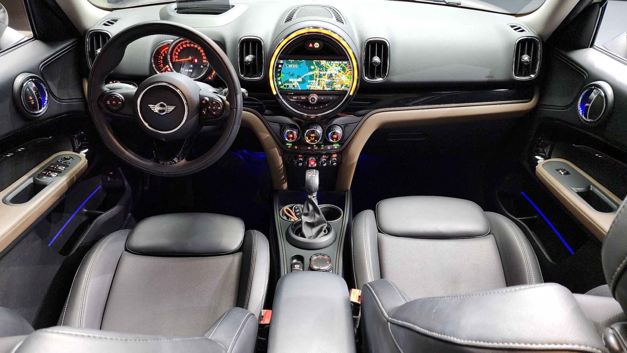 MINI COUNTRYMAN COOPER D 2017