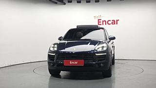 PORSCHE MACAN 2018