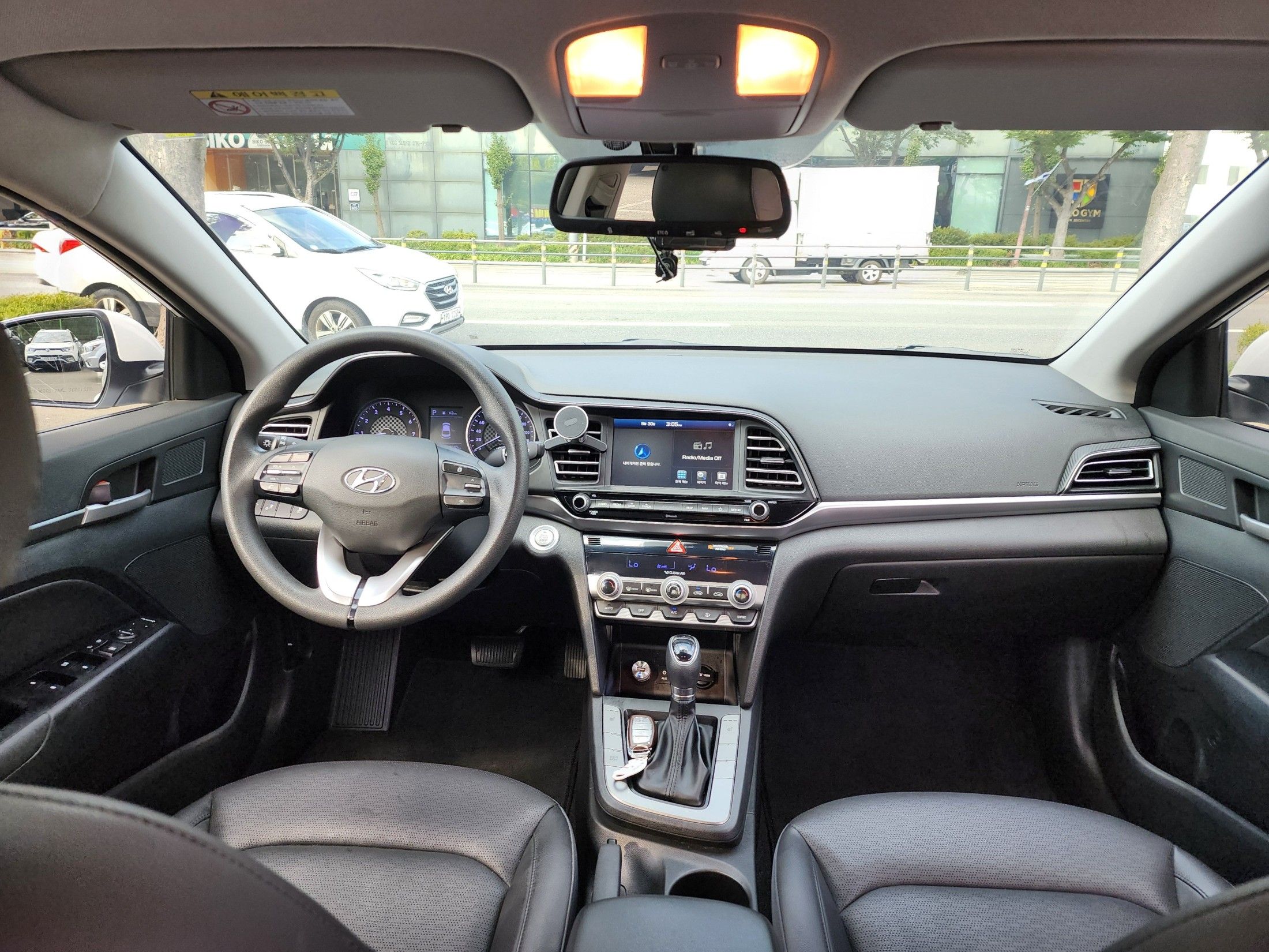 HYUNDAI AVANTE AD 2019