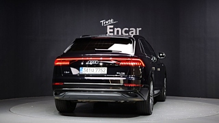 AUDI Q8 4M 2021