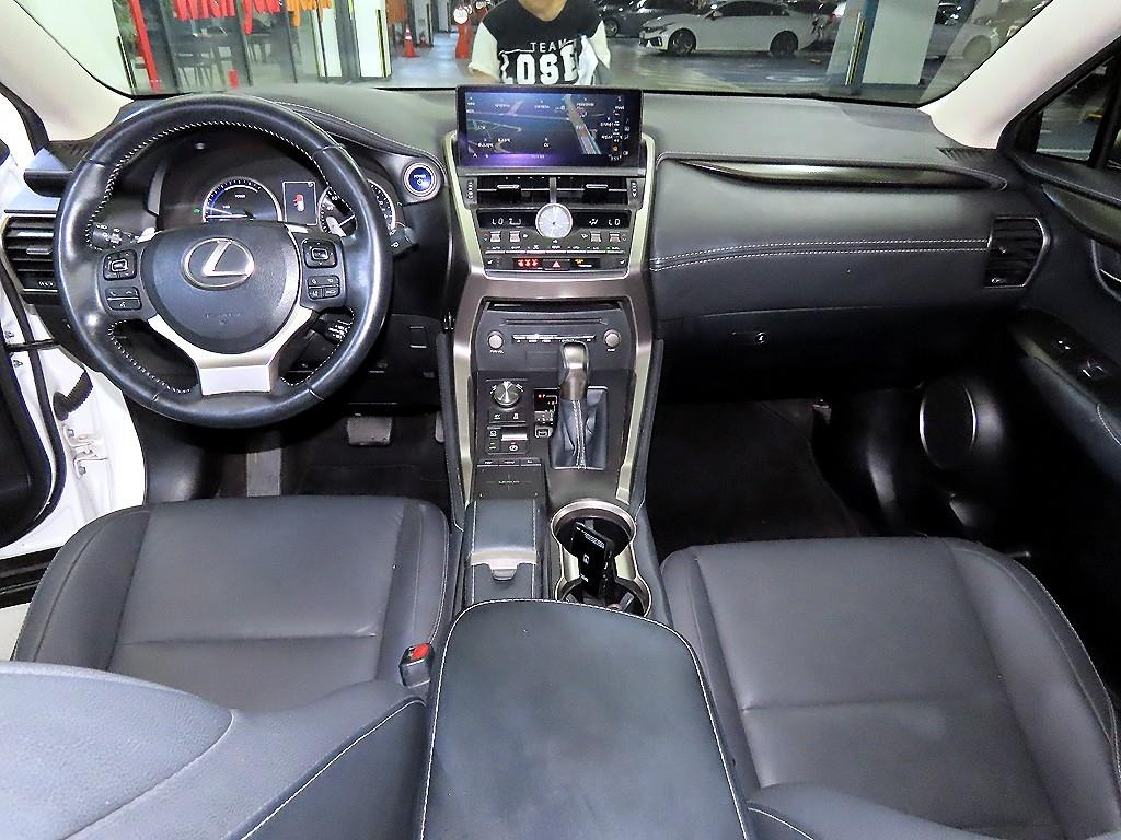 LEXUS NX300H 2019