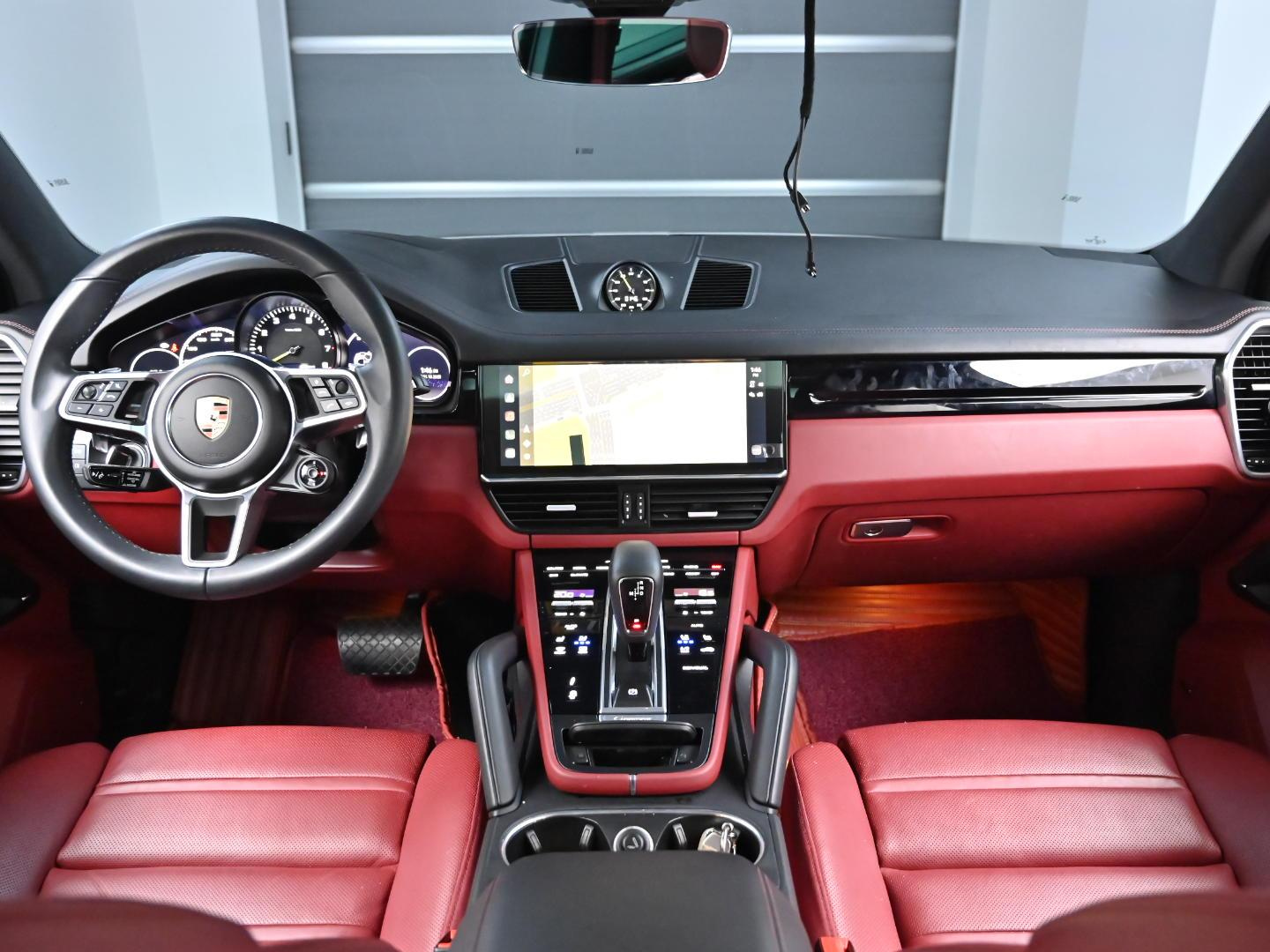 PORSCHE CAYENNE PO536 2023