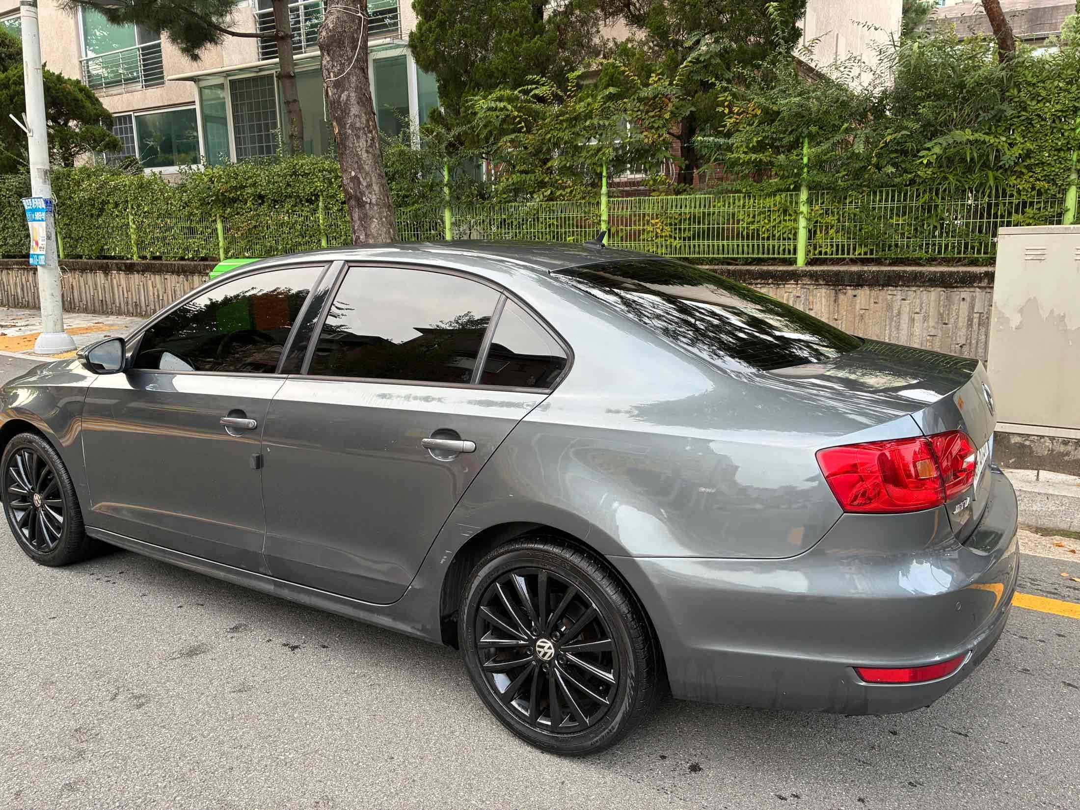 VOLKSWAGEN JETTA 2012