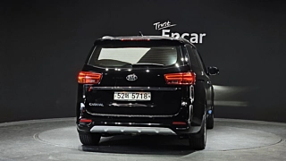 KIA CARNIVAL 2018