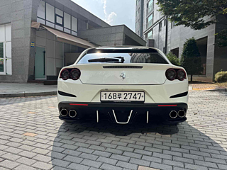 FERRARI GTC4 LUSSO 2019