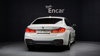 BMW 5-SERIES G30 2017