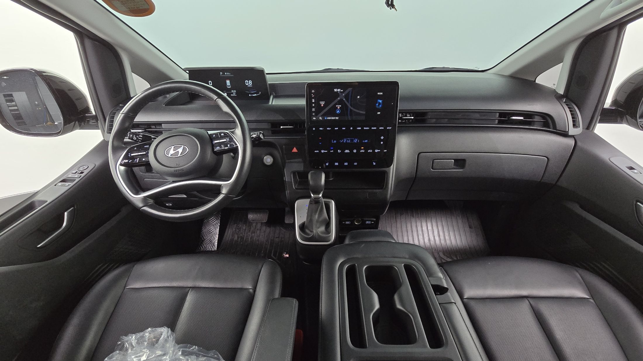 HYUNDAI STARIA 2022