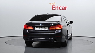 BMW 5-SERIES G30 2019
