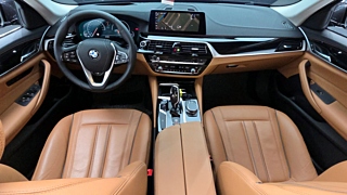 BMW 5-SERIES G30 2019