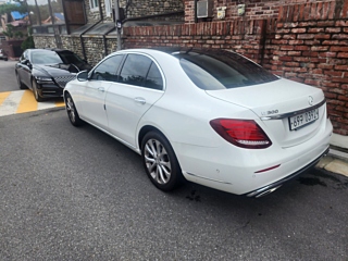 MERCEDES BENZ E-CLASS W213 2016