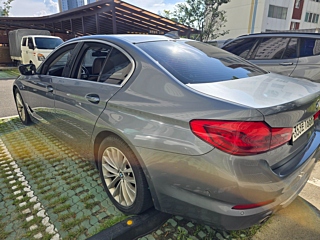 BMW 5-SERIES G30 2019