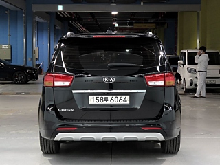 KIA CARNIVAL 2016