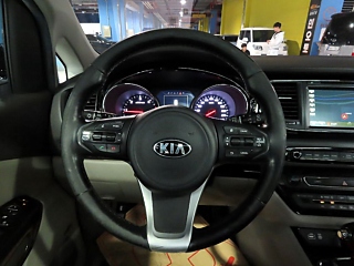 KIA CARNIVAL 2016