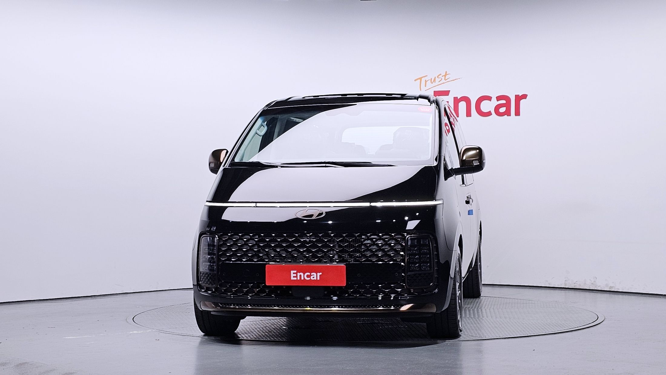 HYUNDAI STARIA 2025
