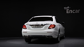 MERCEDES BENZ E-CLASS W213 2018