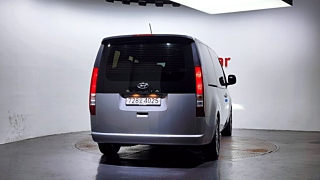 HYUNDAI STARIA 2024