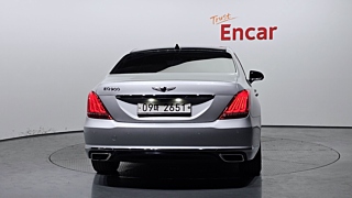 GENESIS EQ900 2017
