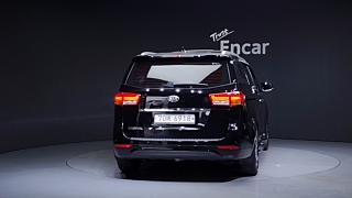 KIA CARNIVAL 2018