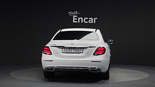 MERCEDES BENZ E-CLASS W213 2019