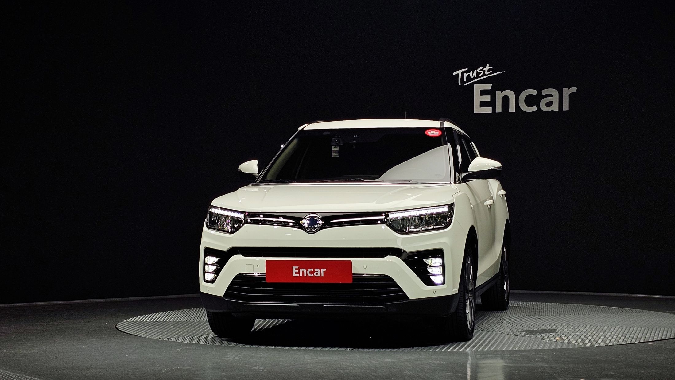 SSANGYONG TIVOLI VERY NEW 2021