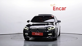 BMW 1-SERIES F40 2022