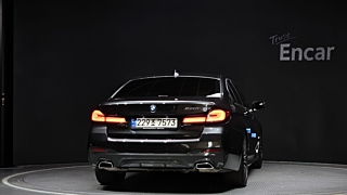 BMW 5-SERIES G30 2021