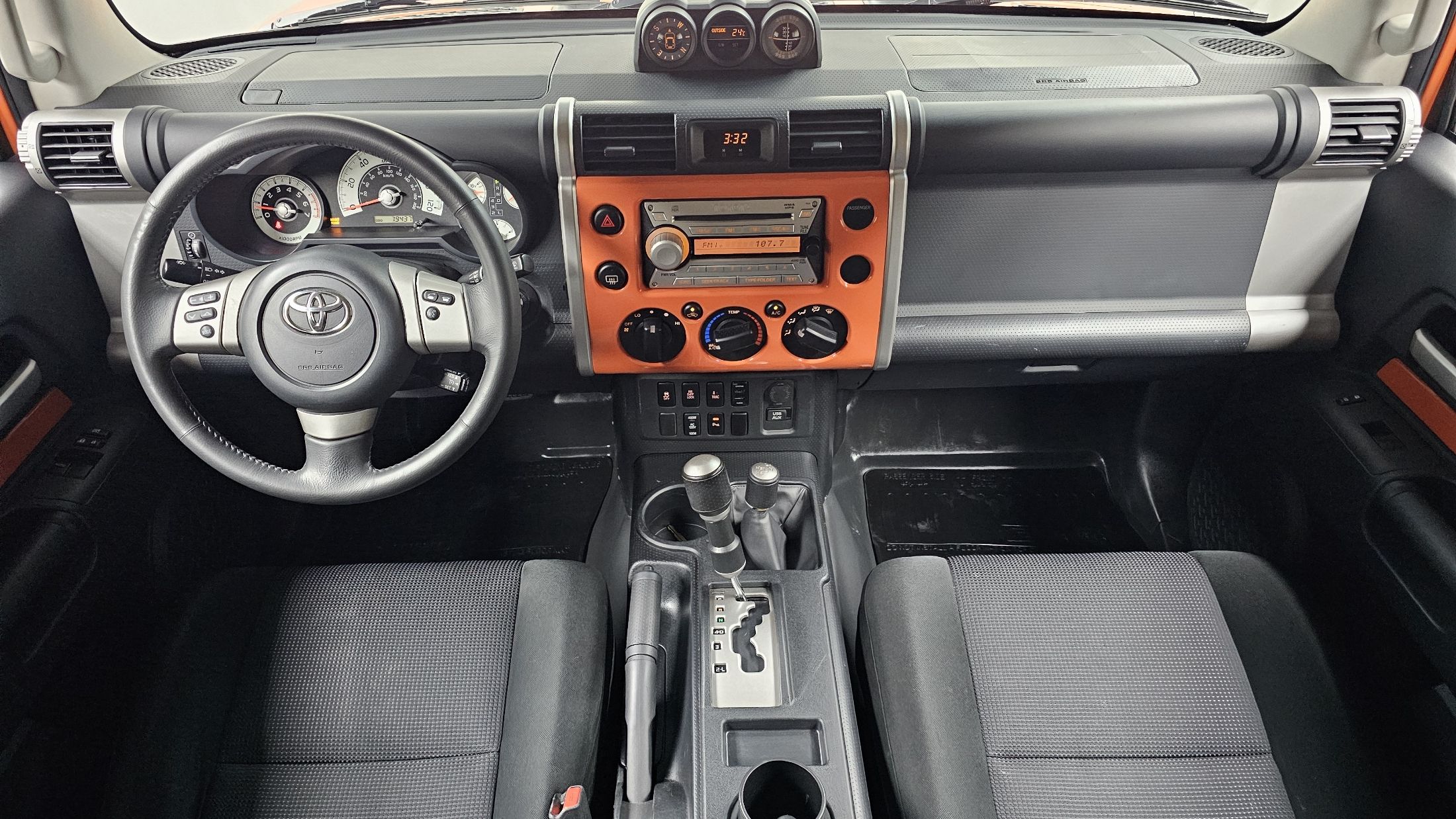 TOYOTA FJ CRUISER 2014