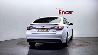 HYUNDAI LF SONATA HYBRID 2017