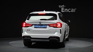 BMW IX3 2023