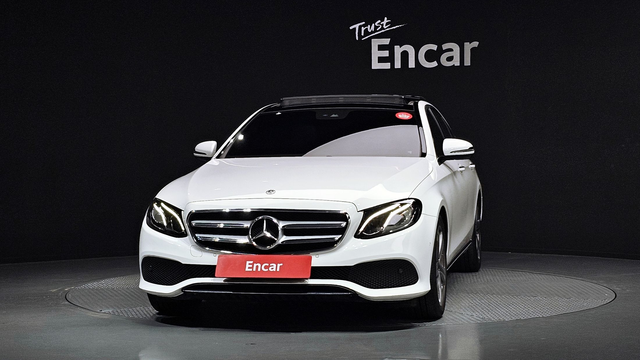 MERCEDES BENZ E-CLASS W213 2019